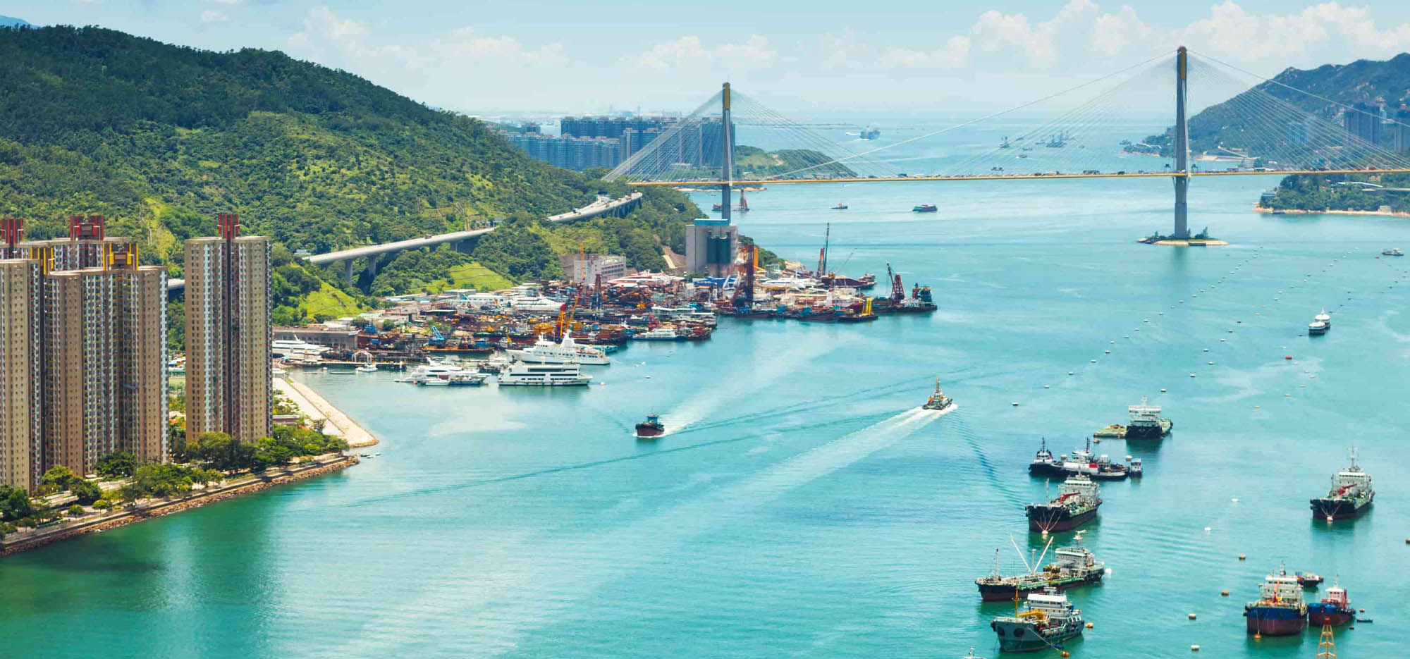 freight ships in hong kong