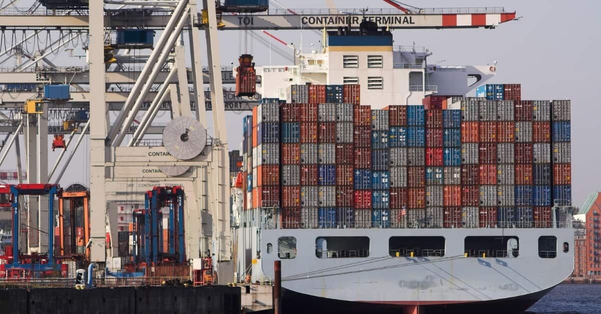 Ocean Freight Forwarding: What Shippers Should Expect from a Dependable Partner